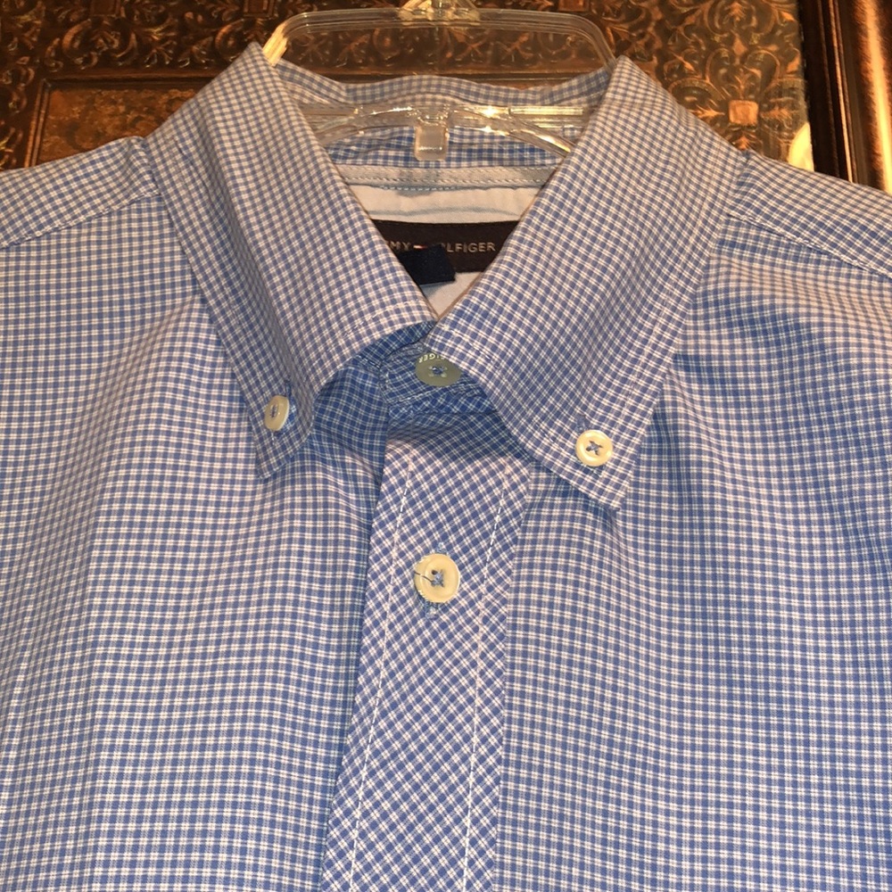 NWOT Tommy Hilfiger Gingham Oxford Button Down Shirt. Structured. Medium